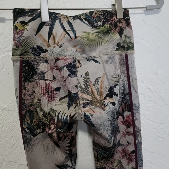 Noli Tropical Floral Leaf Leggings Size XS - Picture 9 of 13